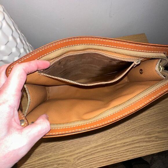 ✨ Vintage Celine Macadam Clutch – Timeless Parisian Elegance ✨ - Picture 5 of 6